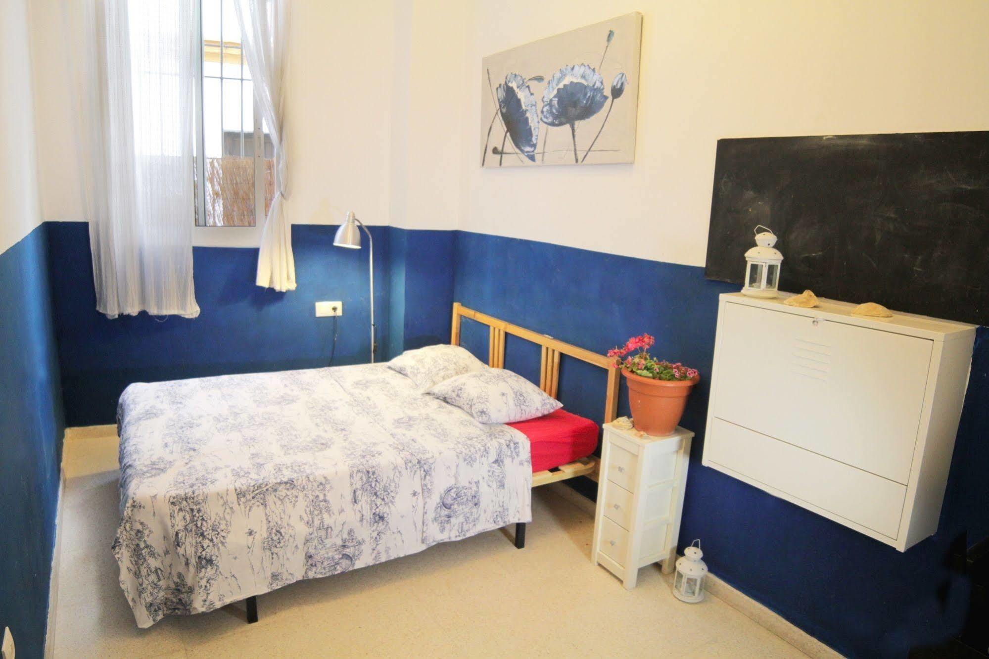 Cadiz Inn Backpackers Ngoại thất bức ảnh